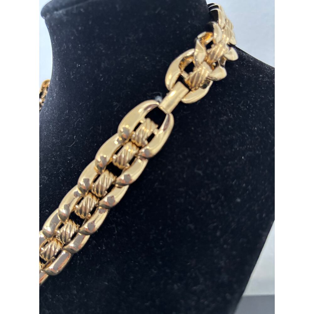 Vintage Gold Tone Chunky Collar Necklace - Picture 2 of 2